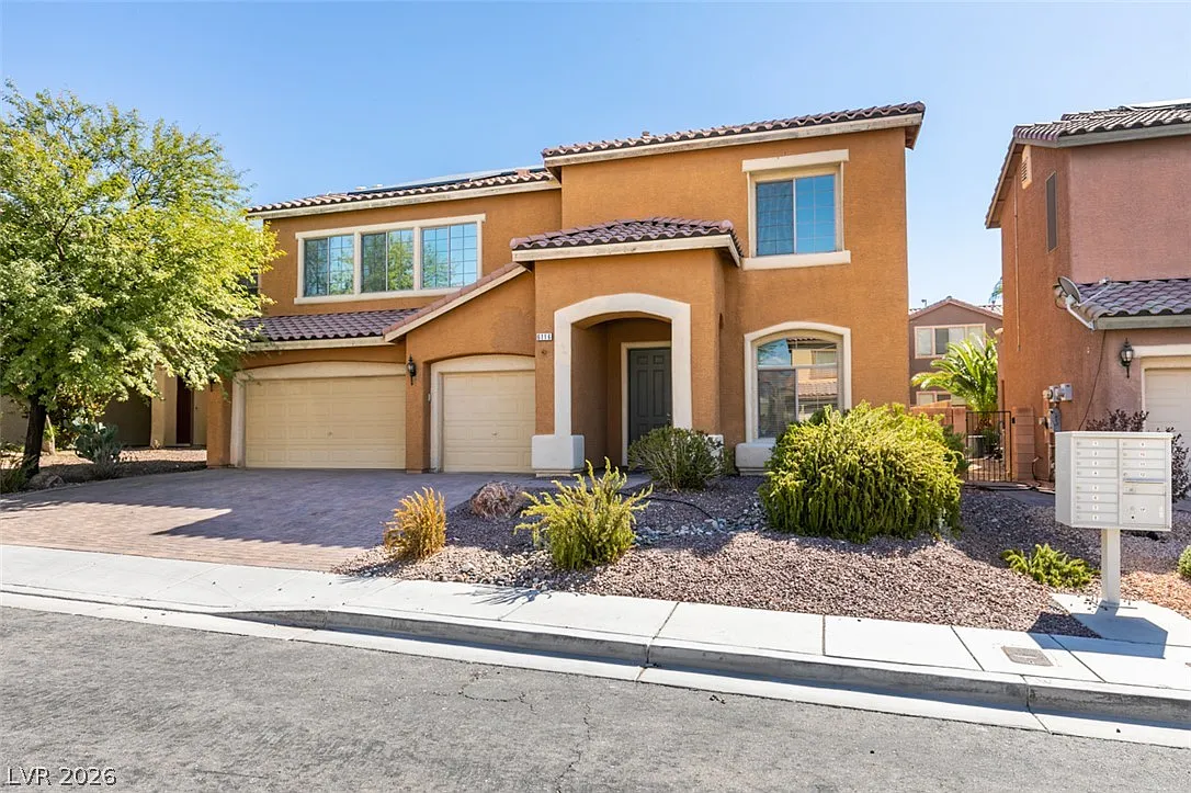 5 bed, 4.0 bath, 3395 sqft, $2,700 — Photo 2