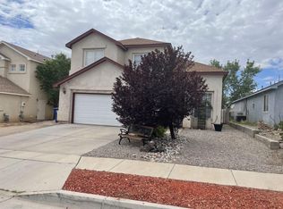 6812 Calle Cielo SW, Albuquerque, NM 87121