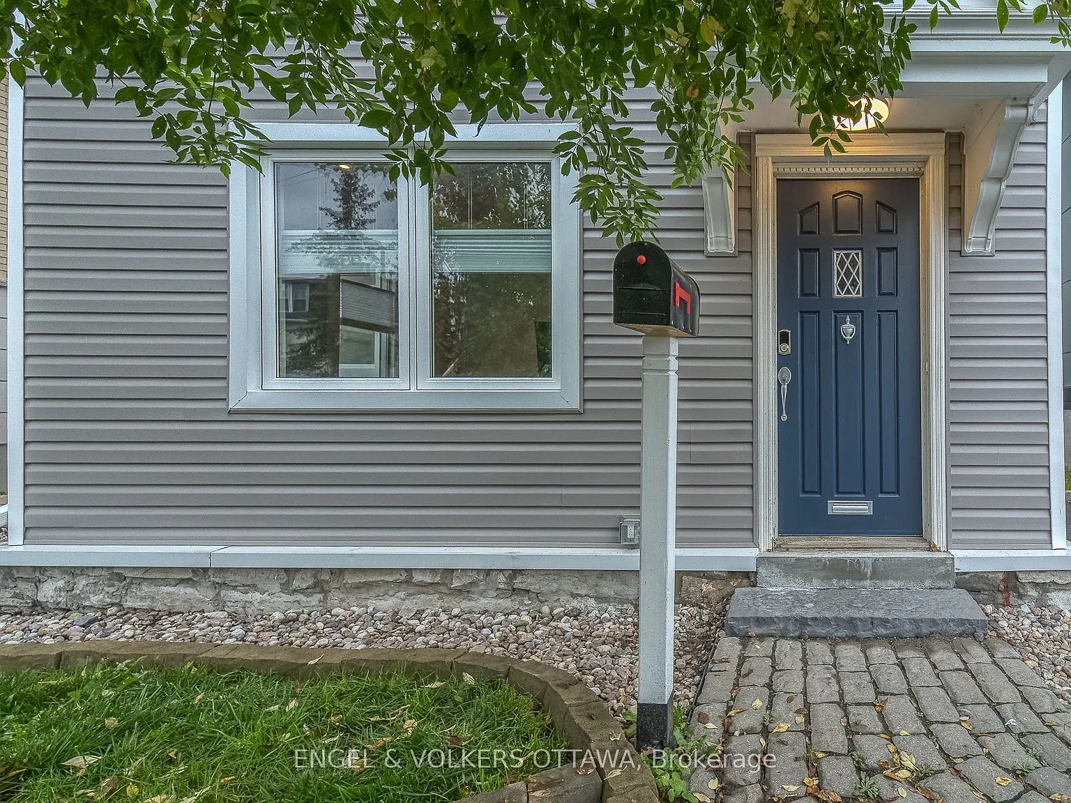 3 bed, $3,200 — Photo 1