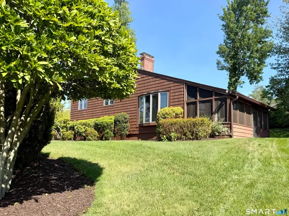 11 Pocono Point Road, Danbury, CT 06811