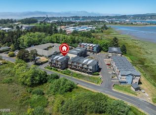 475 SE 35th St Unit F29, South Beach, OR