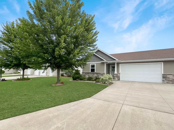 1592 Redwing Dr, Neenah, WI 54956