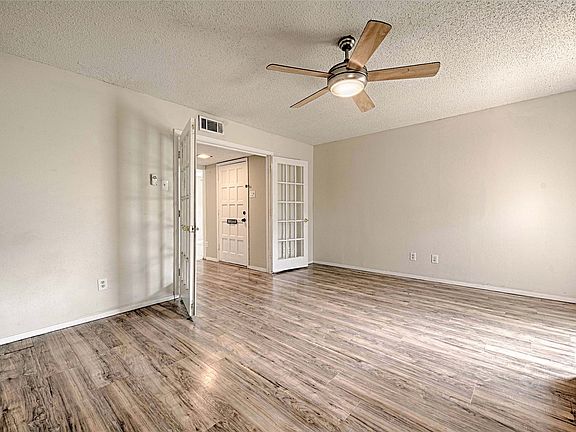 5th image of 15889 Preston Rd APT 1001