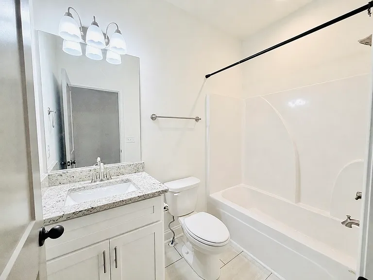 2035 Rosewood Dr #A — Photo 26