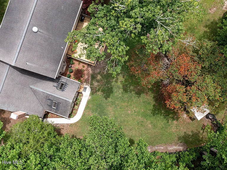 939 Eton Dr — Photo 18