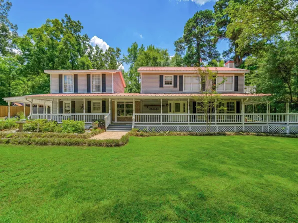 633 Bob Davis Rd, Gladewater, TX 75647