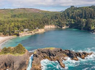 1272 SW Meadow Ln, Depoe Bay, OR 97341