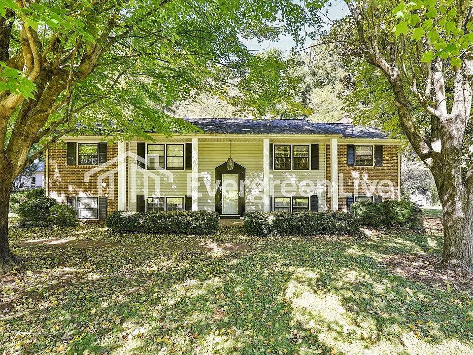 782 Ashley Dr