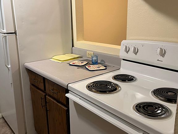 Stove and refrigerator