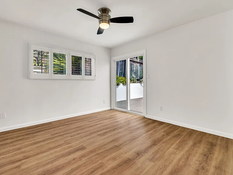 1536 Bonnie Brae St — Photo 13
