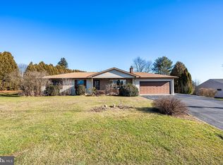 3123 Woodlea Rd, Orefield, PA 18069
