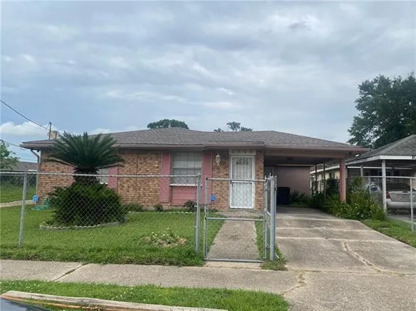 8025 Haney Dr, New Orleans, LA 70128
