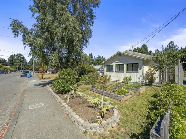 1725 Campton Rd, Eureka, CA 95503
