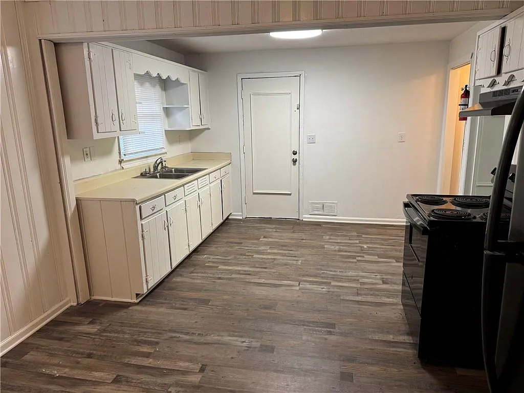 3 bed, 2.0 bath, 864 sqft, $1,850 — Photo 4