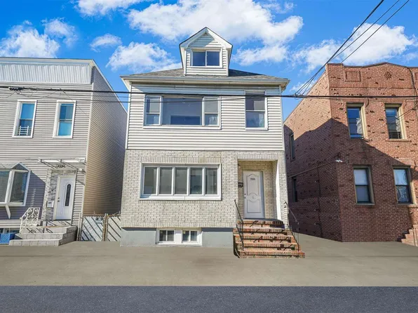 73-22 72nd Street, Glendale, NY 11385