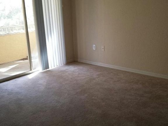 4th image of 18001 Richmond Pl Dr APT 1211