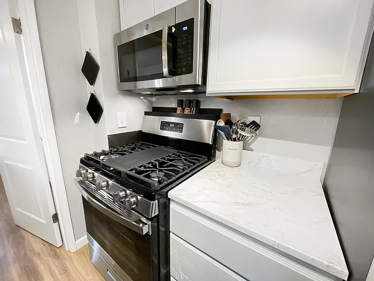 1302 Ross Ln N — Photo 20