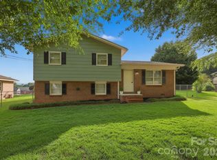 1237 Venus St, Conover, NC 28613