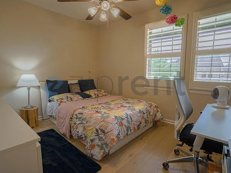 1209 Savoy Ln — Photo 11