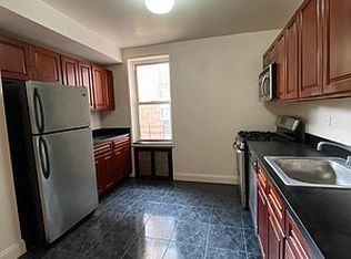 142-10 Roosevelt Ave #211, Flushing, NY 11354