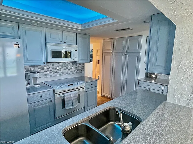 10525 Gulf Shore Dr #251 — Photo 9