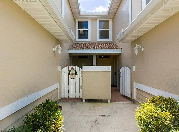 3rd image of 362 Emerald Bay Cir Unit O5