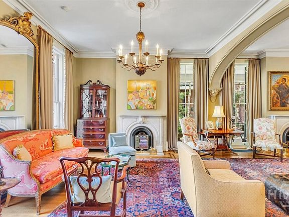 5th image of 211 E Charlton Street