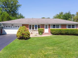23W484 Ardmore Ave, Roselle, IL 60172