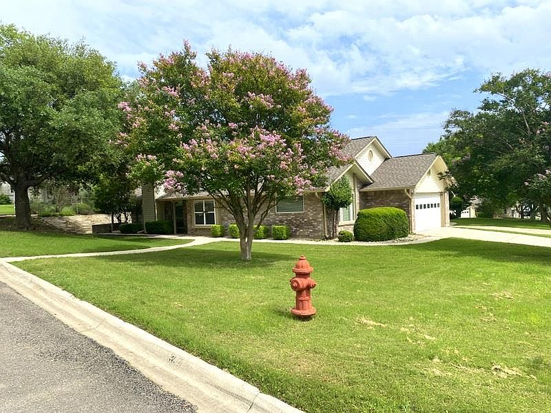 1st image of 430 Gloucester Ct N