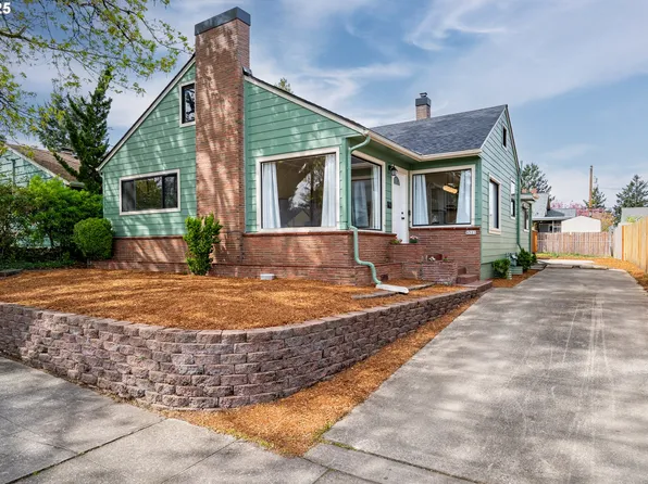 8505 SE Yamhill St, Portland, OR 97216