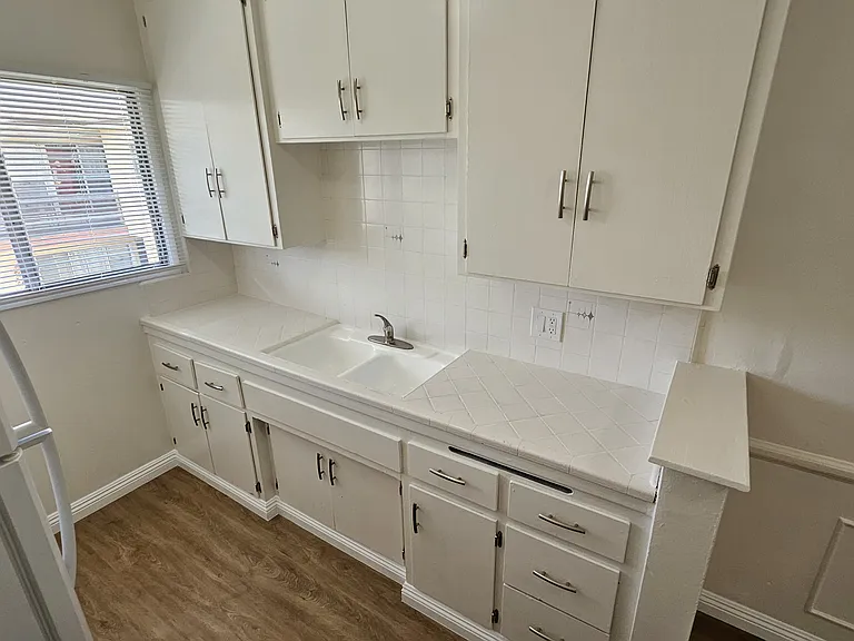 3945 Stevely Ave #19 — Photo 6