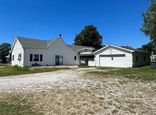 1368 A St NW, Linton, IN 47441