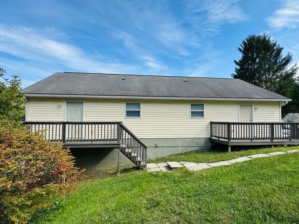 646, 650, 652, 658 Hillwood Dr