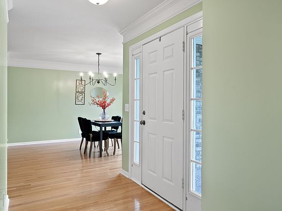 5th image of 2493 Hattington Dr