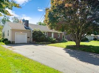 125 Pincushion Rd, Framingham, MA 01702