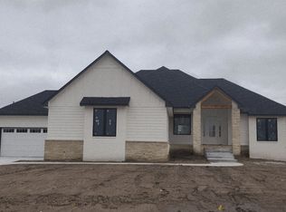 5089 N Shoreside Ct, Maize, KS 67101