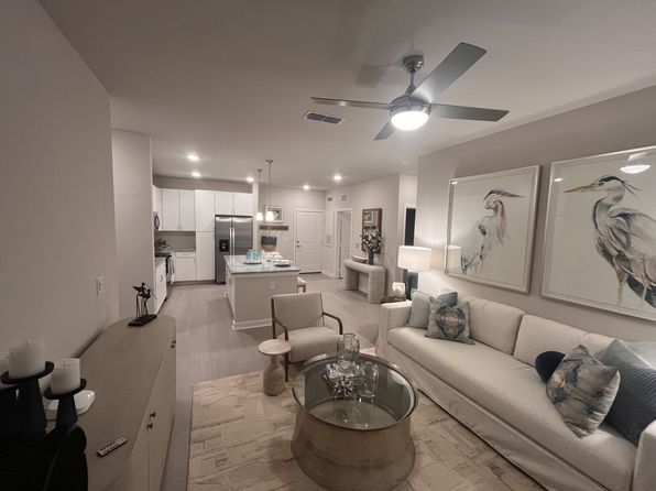 360 Orleans Ave #136