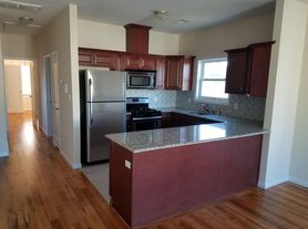 330 N 2nd St, Harrison, NJ