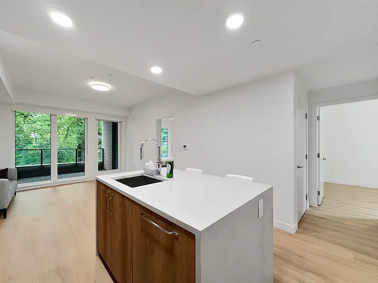 133 W 49th Ave #3XX — Photo 5