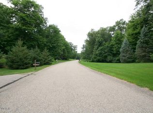 4558 Loggers Run NE, Grand Rapids, MI 49525