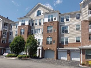 235 Regency Dr, Fishkill, NY 12524