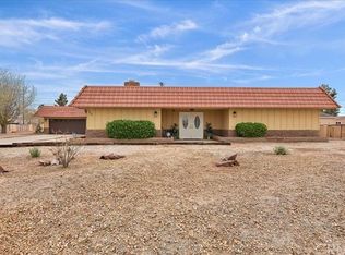 20645 Eyota Rd, Apple Valley, CA 92308