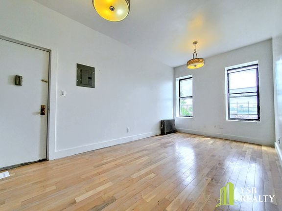 4th image of 1236 Pacific St APT 6F