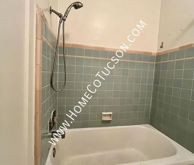 1507 E Blacklidge Dr — Photo 12