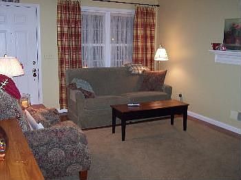 2nd image of 103 Larkspur Dr