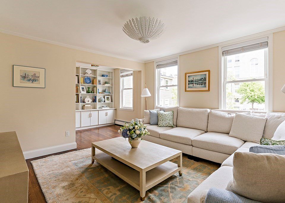 1st image of 30 Cross St #2