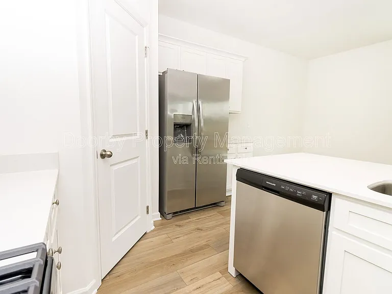 105 Saddlebred Way — Photo 3