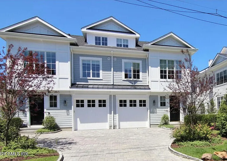 32 Le Grande Ave #A2 — Photo 1