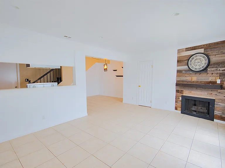 16821 Green Ln #B — Photo 5