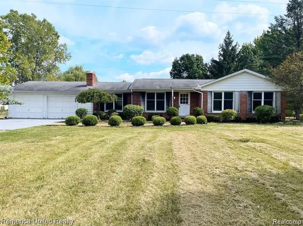 9228 N Linden Rd, Clio, MI 48420